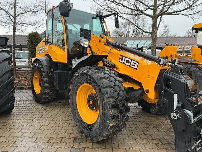 Teleskoplader van het type JCB TM 320, Gebrauchtmaschine in Altenstadt (Foto 1)