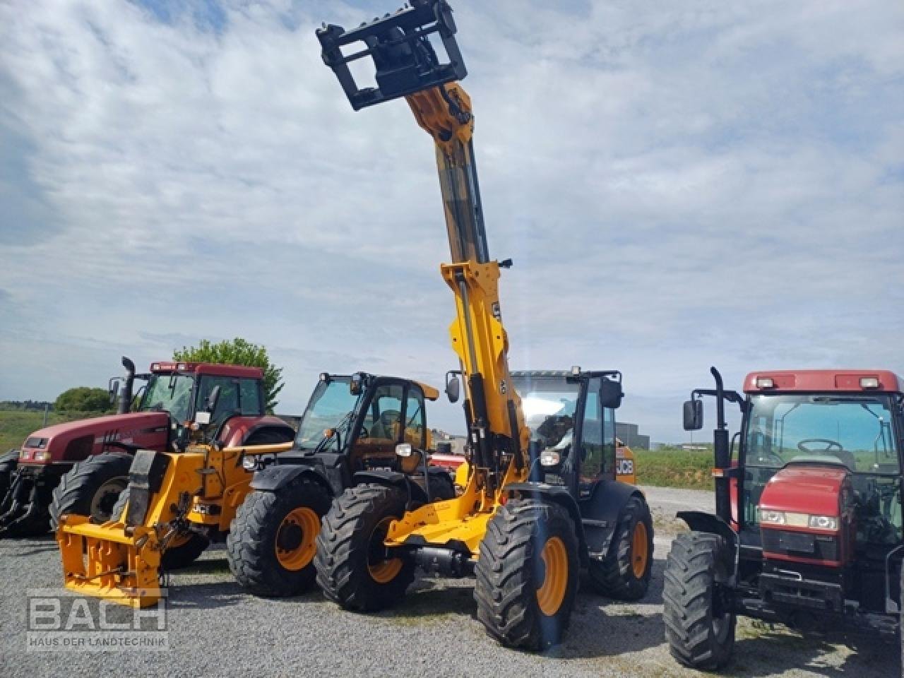 Teleskoplader typu JCB TM 320, Gebrauchtmaschine w Boxberg-Seehof (Zdjęcie 1)