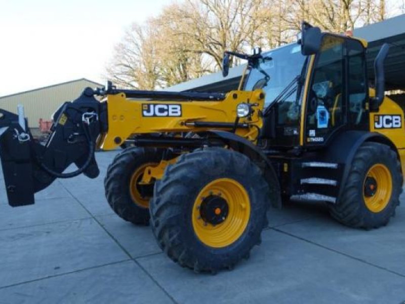 Teleskoplader van het type JCB TM 320, Gebrauchtmaschine in Sorée (Foto 1)