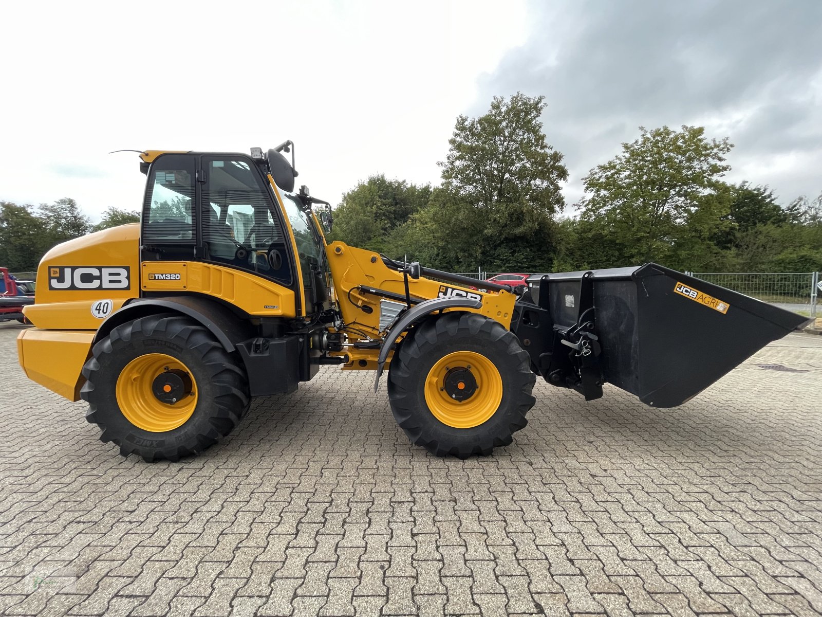 Teleskoplader tip JCB TM 320, Gebrauchtmaschine in Bad Kötzting (Poză 6)