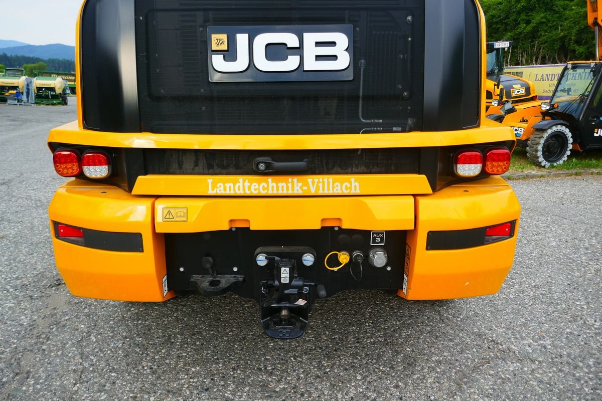 Teleskoplader van het type JCB TM 320, Gebrauchtmaschine in Villach (Foto 16)