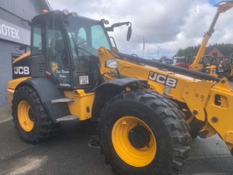 Teleskoplader van het type JCB TM 320S  En ejer fra ny - Volvo skifte, Gebrauchtmaschine in Hobro (Foto 2)