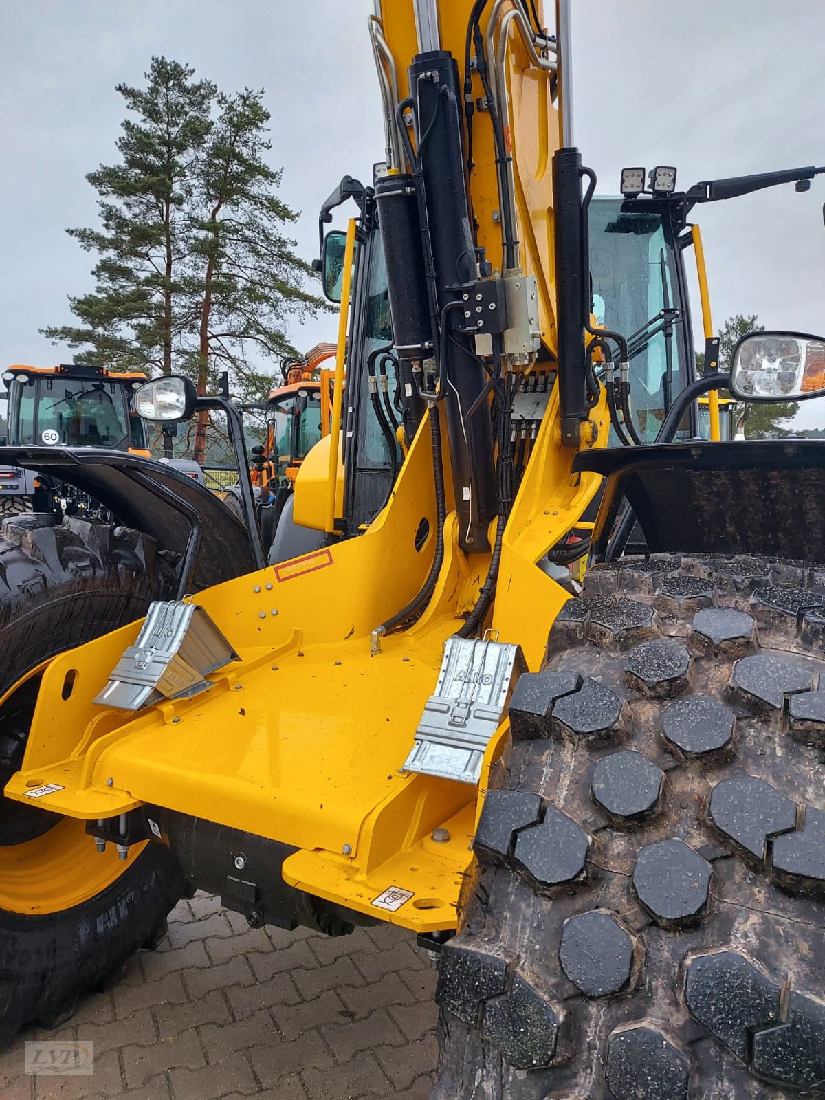 Teleskoplader van het type JCB TM 420, Gebrauchtmaschine in Pegnitz (Foto 6)