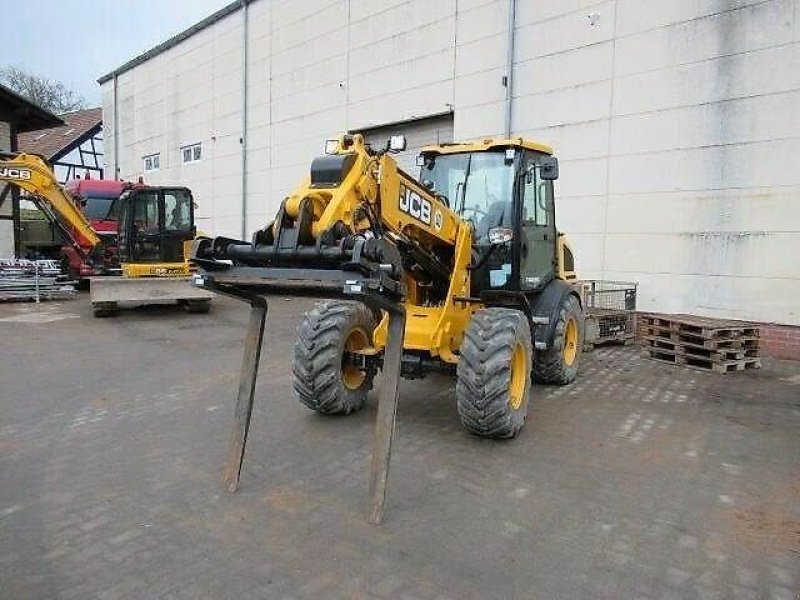 Teleskoplader des Typs JCB TM220 Agri, Gebrauchtmaschine in Altenstadt (Bild 2)