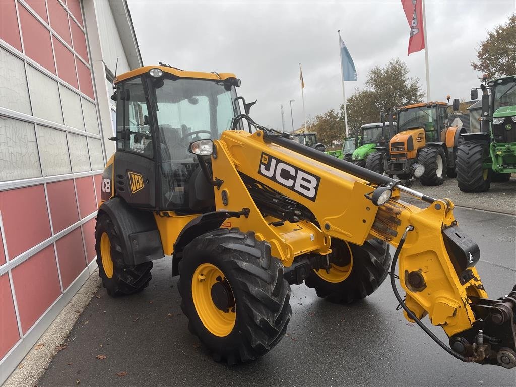 Teleskoplader van het type JCB TM220 Med centralsmørring, Gebrauchtmaschine in Hobro (Foto 2)