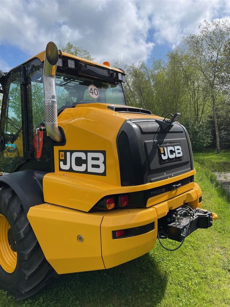 Teleskoplader от тип JCB TM320 S Agri Udstyrsbombe, Gebrauchtmaschine в Nibe (Снимка 4)