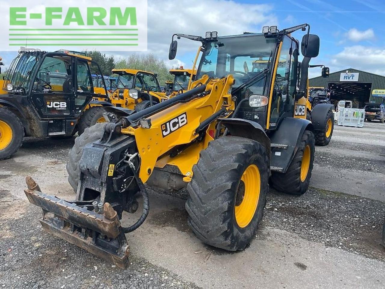 Teleskoplader of the type JCB tm320s, Gebrauchtmaschine in SHREWSBURRY (Picture 1)