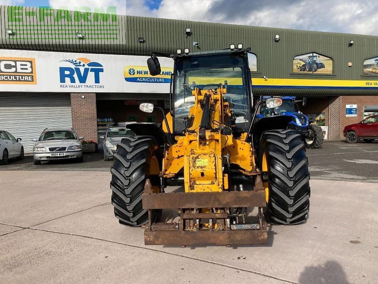 Teleskoplader of the type JCB tm320s, Gebrauchtmaschine in SHREWSBURRY (Picture 3)