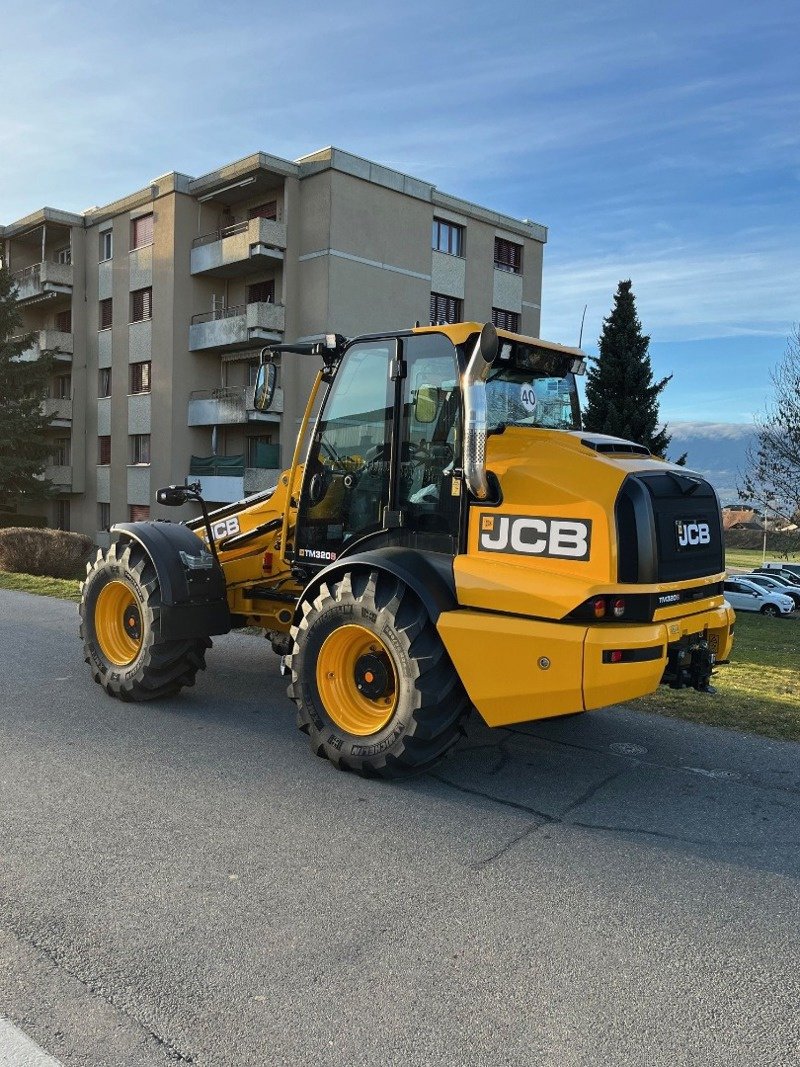 Teleskoplader des Typs JCB TM320S, Vorführmaschine in Domdidier (Bild 2)