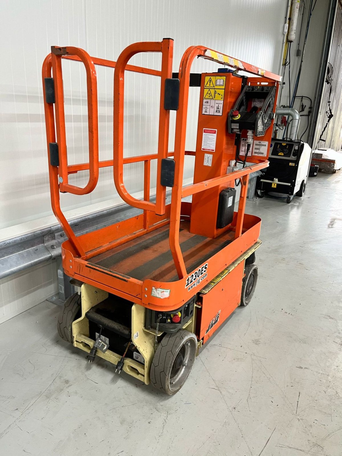 Teleskoplader van het type JLG 1230ES, Gebrauchtmaschine in Vianen (Foto 3)