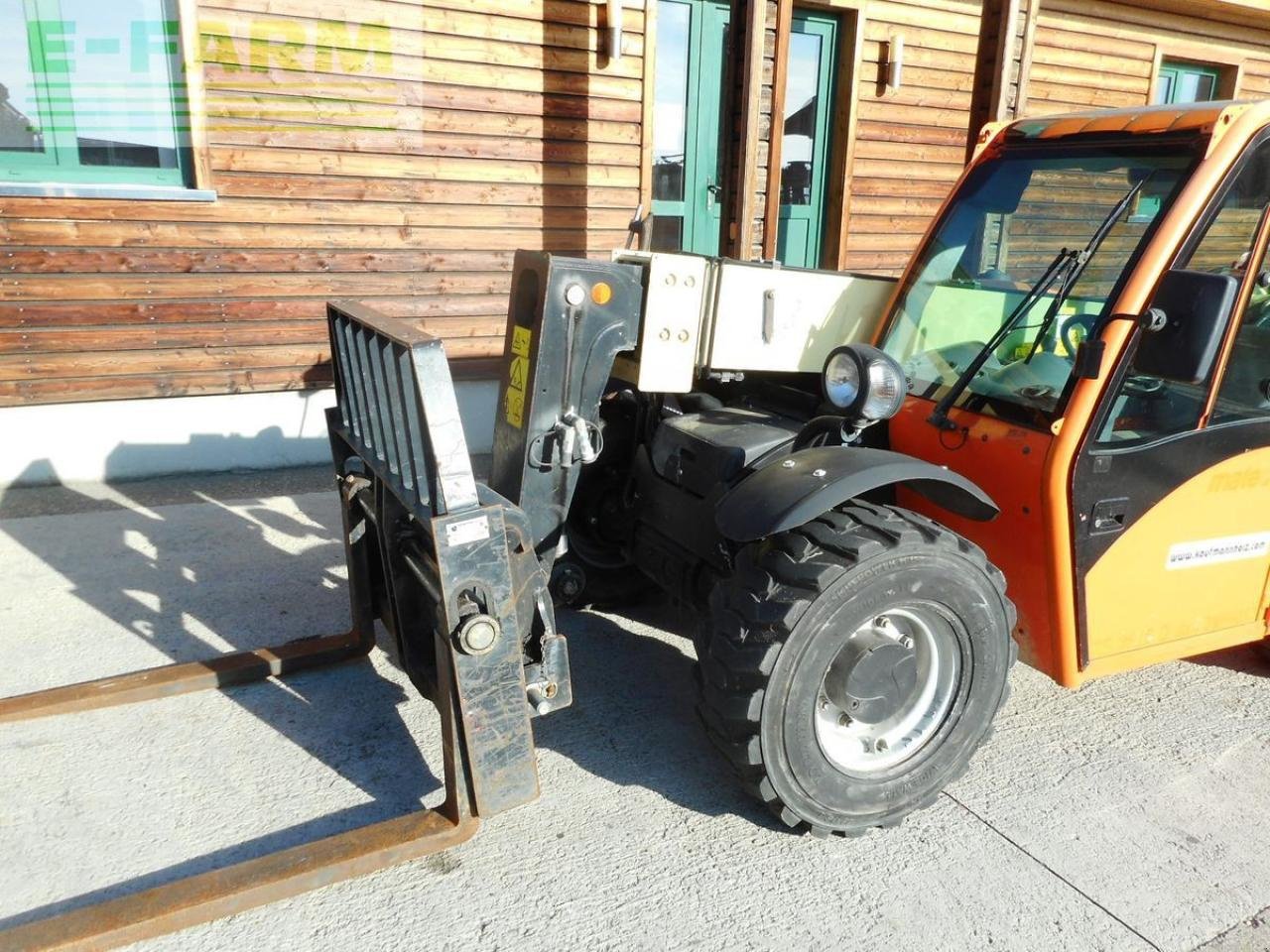 Teleskoplader des Typs JLG 2505h ( 2,5t - 5,6m ) nur 1,80 breit u. 1,93 hoc, Gebrauchtmaschine in ST. NIKOLAI/DR. (Bild 12)