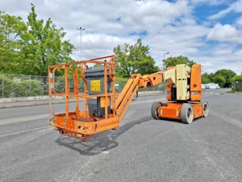 Teleskoplader del tipo JLG E300AJP, Gebrauchtmaschine en senlis (Imagen 1)