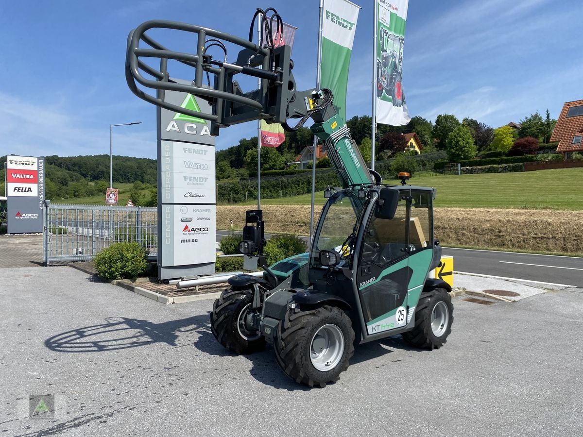 Teleskoplader of the type Kramer KT 144, Neumaschine in Markt Hartmannsdorf (Picture 1)