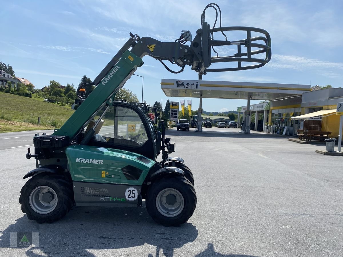 Teleskoplader van het type Kramer KT 144, Neumaschine in Markt Hartmannsdorf (Foto 3)