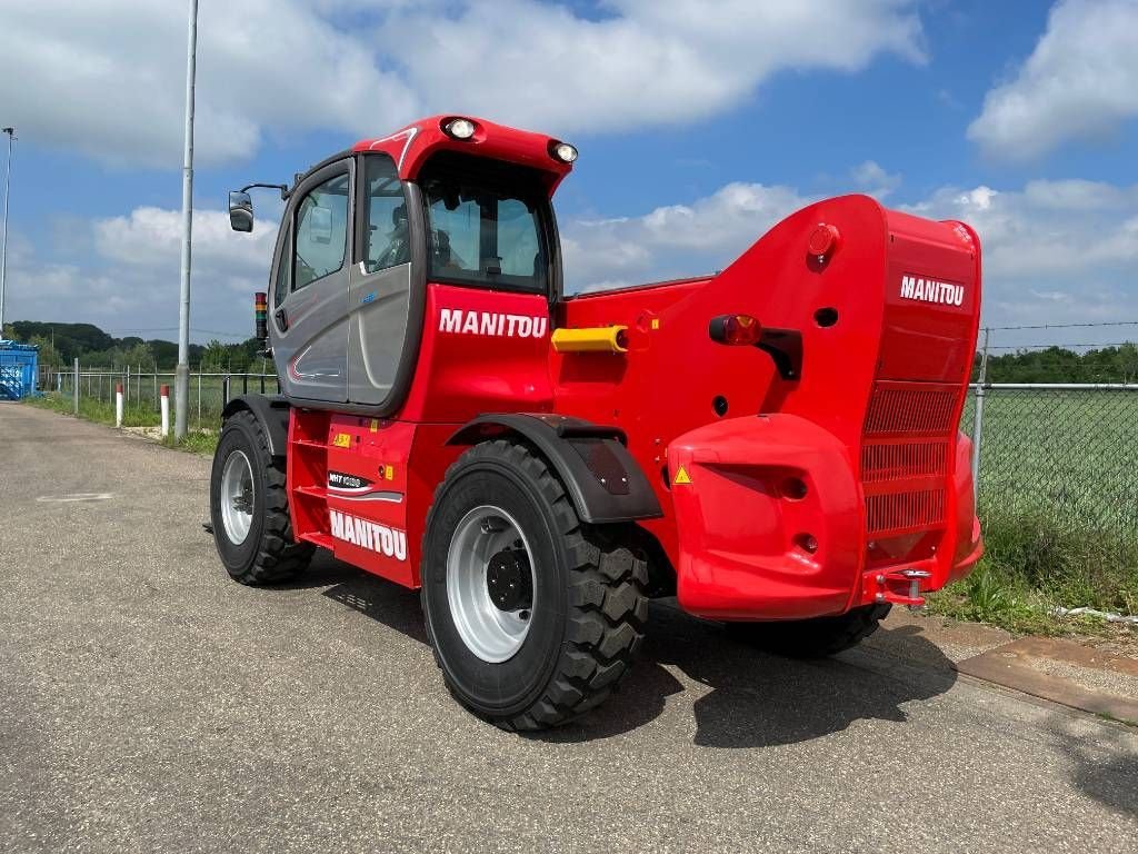 Teleskoplader tip Manitou MHT 10130, Gebrauchtmaschine in Sittard (Poză 7)