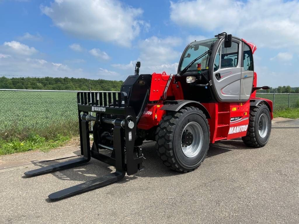 Teleskoplader des Typs Manitou MHT 10130, Gebrauchtmaschine in Sittard (Bild 5)