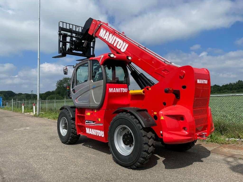 Teleskoplader типа Manitou MHT 10130, Gebrauchtmaschine в Sittard (Фотография 3)