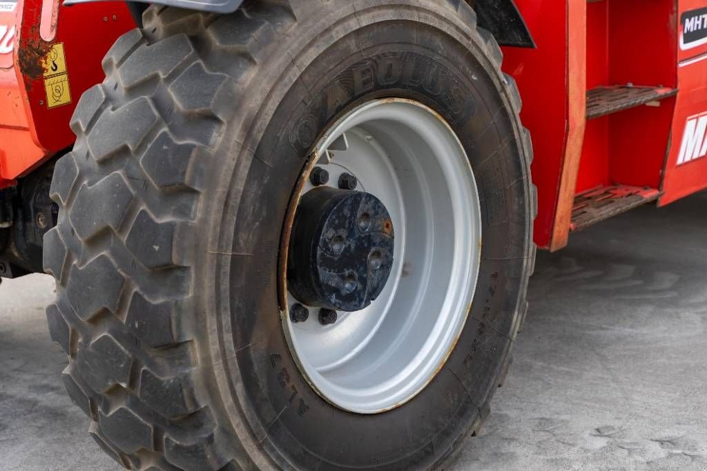 Teleskoplader van het type Manitou MHT 10130, Gebrauchtmaschine in Moerbeke (Foto 10)