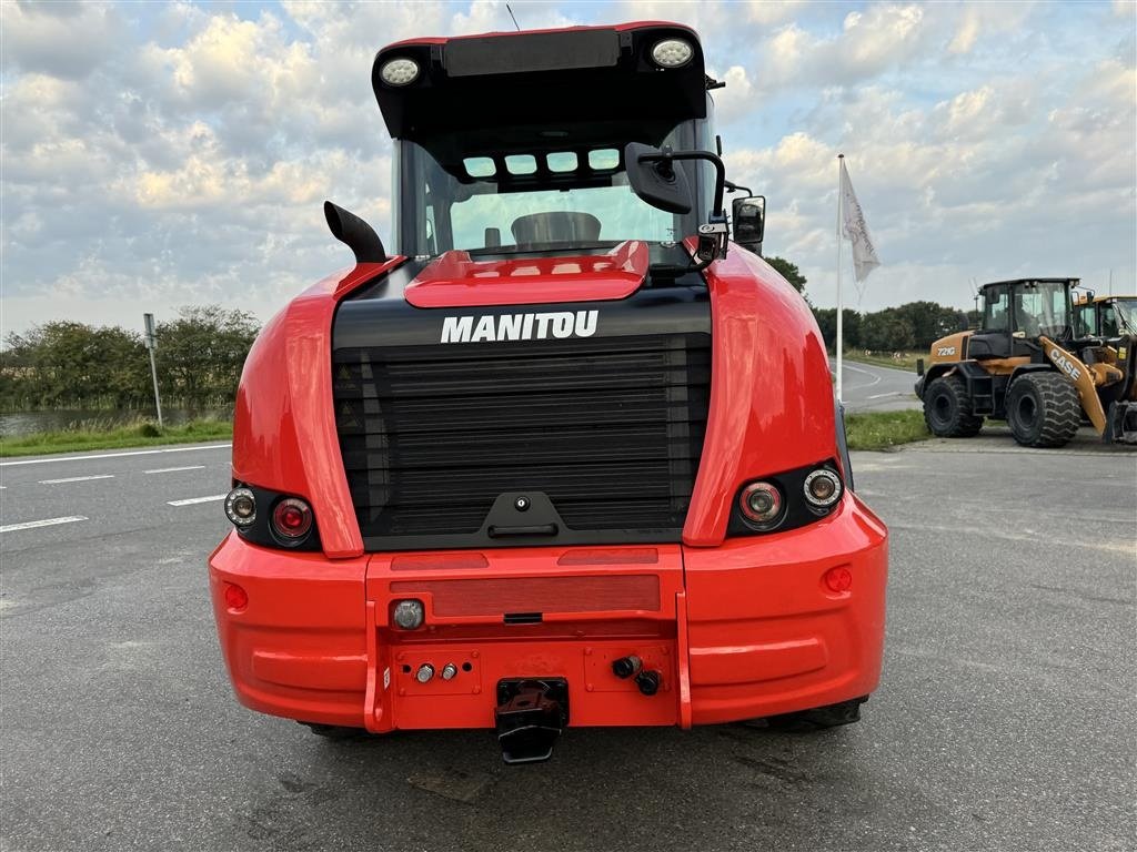 Teleskoplader of the type Manitou MLA-T 533-145 V+ ELITE KUN 4800 TIMER! MED OVERFALDSSKOVL OG PALLEGAFLER!, Gebrauchtmaschine in Nørager (Picture 8)