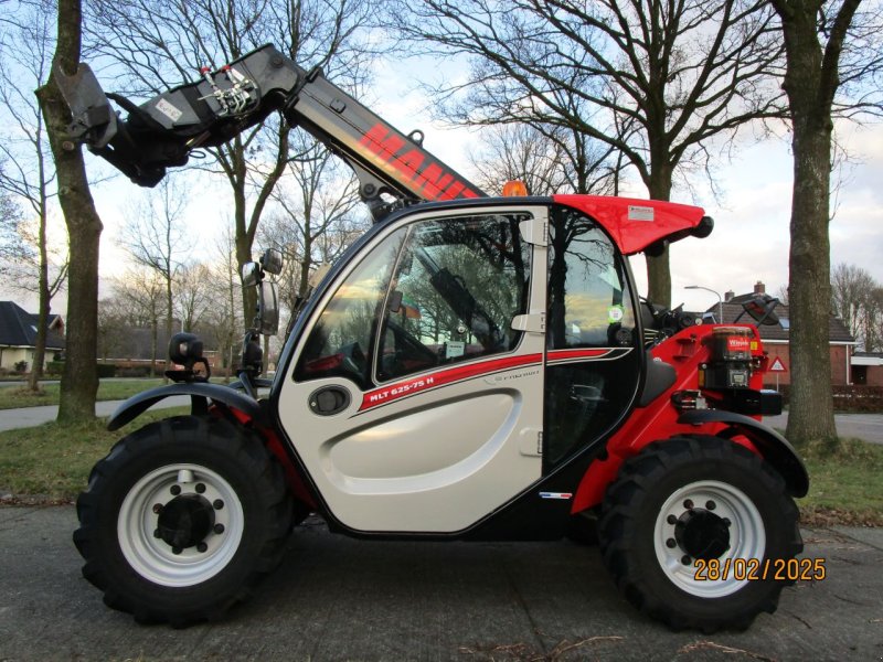 Teleskoplader от тип Manitou mlt 625, Gebrauchtmaschine в Nieuw-Weerdinge (Снимка 1)