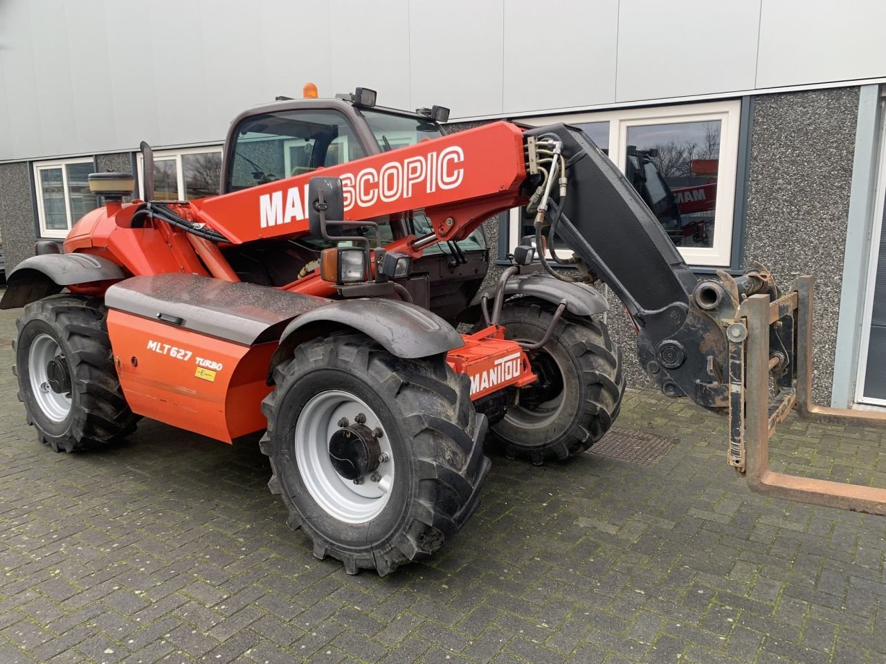 Teleskoplader типа Manitou MLT 627, Gebrauchtmaschine в Vriezenveen (Фотография 4)