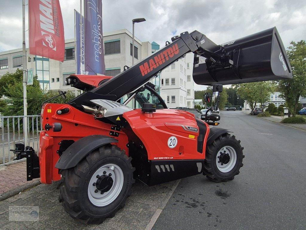 Teleskoplader typu Manitou MLT 630-115 V CP Premium, Gebrauchtmaschine w Friedrichsdorf (Zdjęcie 2)