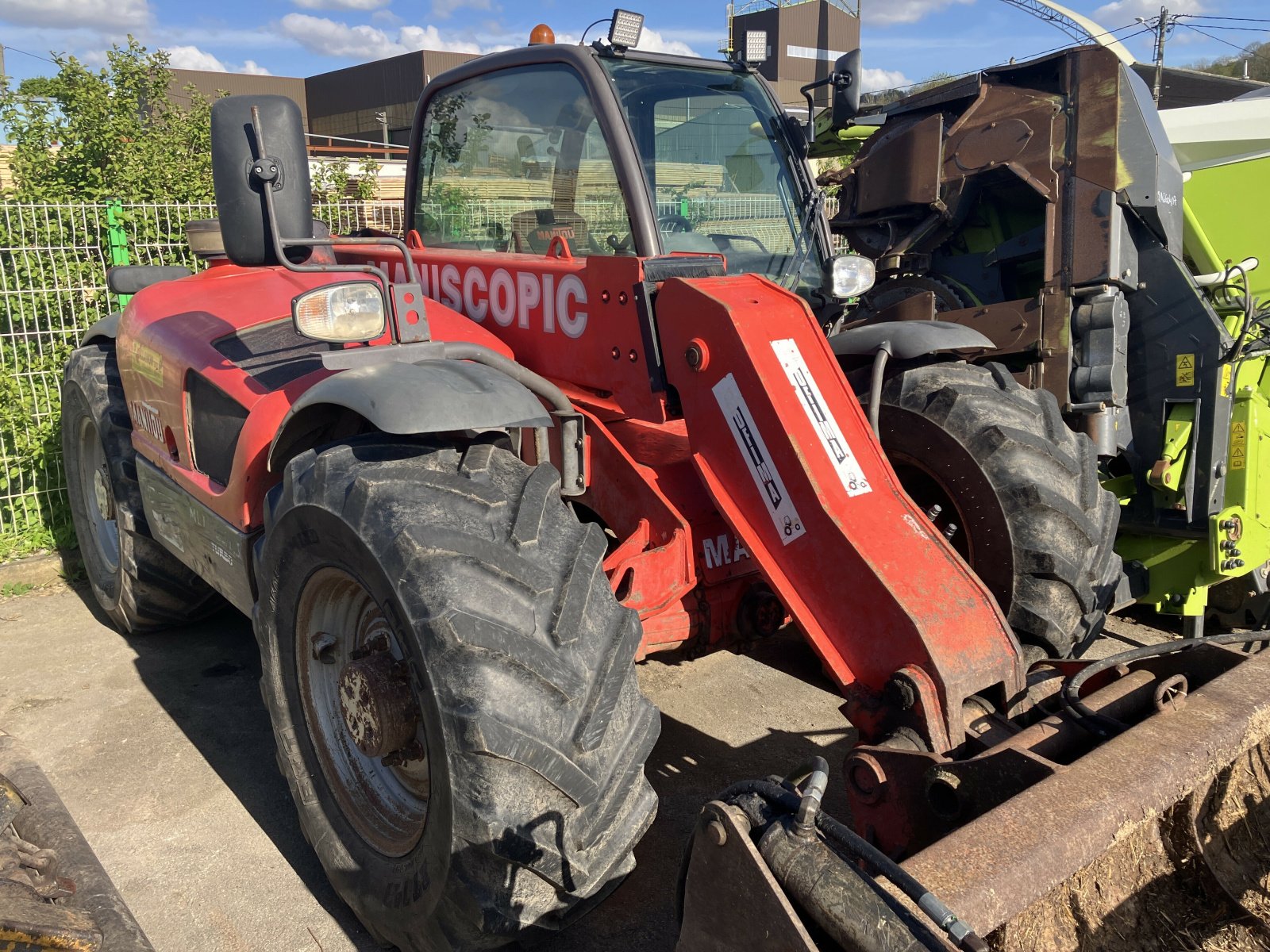 Teleskoplader of the type Manitou MLT 633-120 LS, Gebrauchtmaschine in BLENDECQUES (Picture 1)