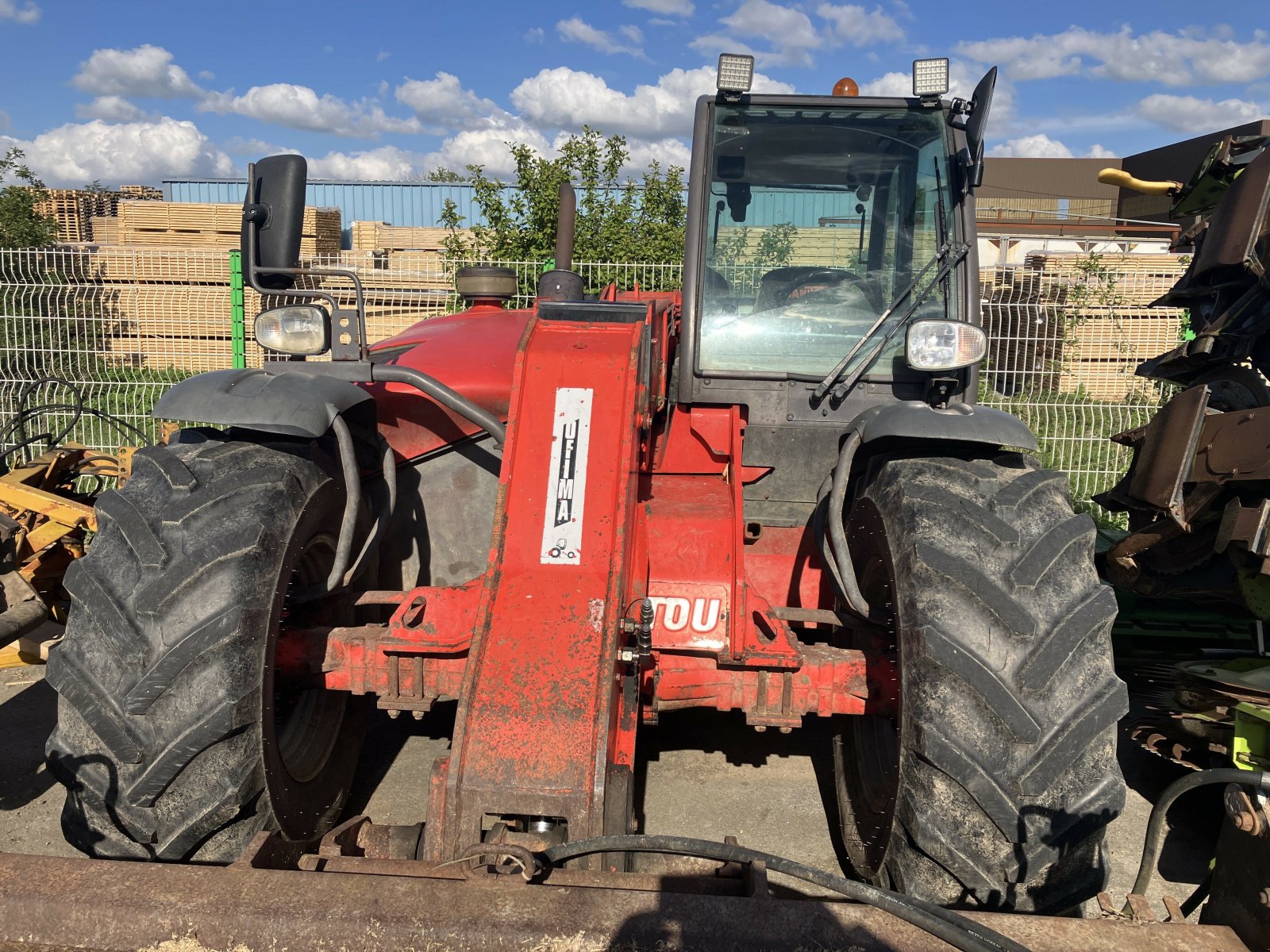 Teleskoplader of the type Manitou MLT 633-120 LS, Gebrauchtmaschine in BLENDECQUES (Picture 2)