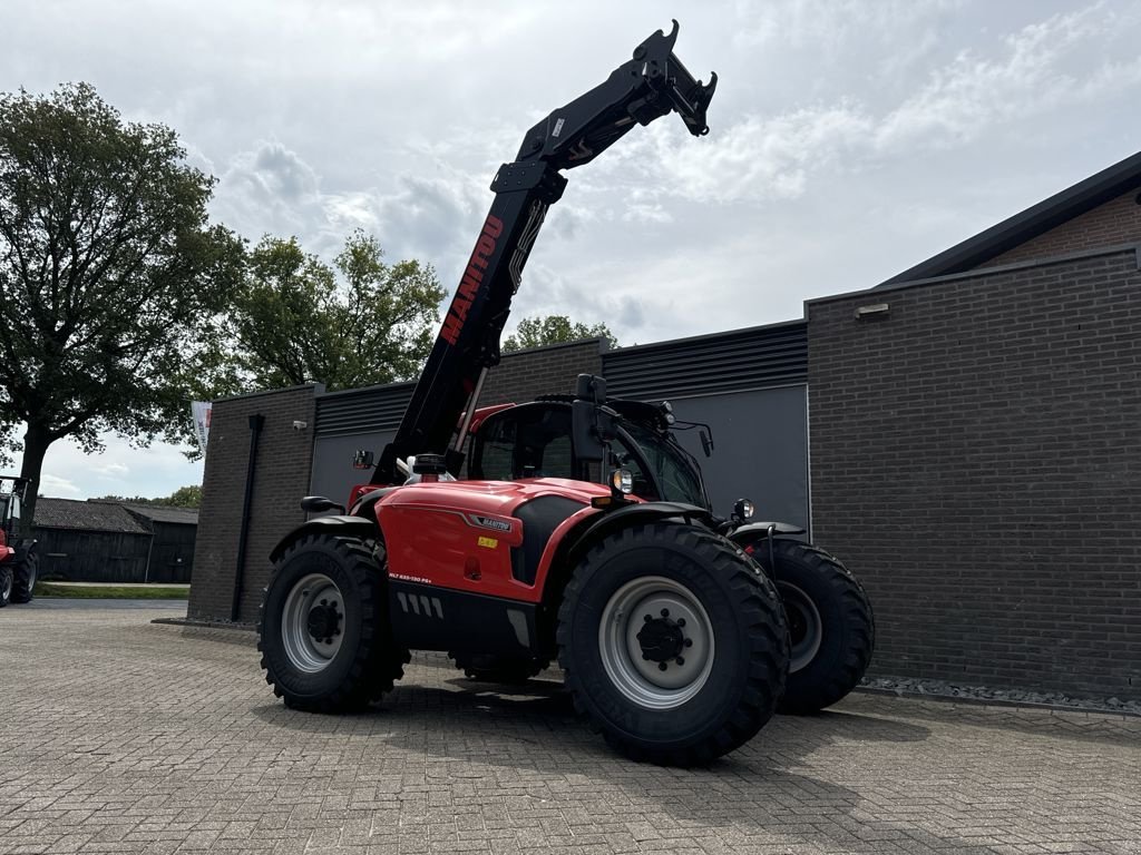 Teleskoplader of the type Manitou MLT 635 130 PS D ST5 Premium Verreiker, Neumaschine in Laren Gld (Picture 11)