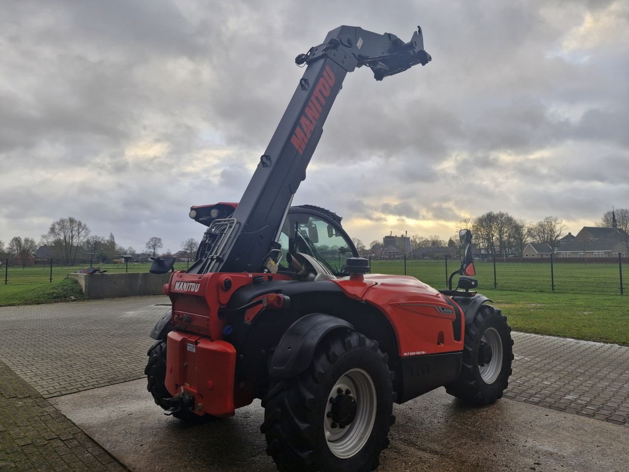 Teleskoplader van het type Manitou Mlt 635-130ps premium, Gebrauchtmaschine in Daarle (Foto 9)