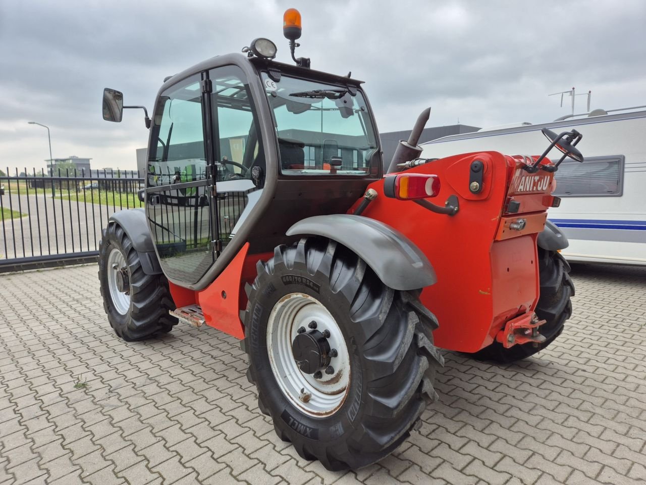 Teleskoplader от тип Manitou MLT 735-120 LSU Turbo, Gebrauchtmaschine в Beek en Donk (Снимка 5)