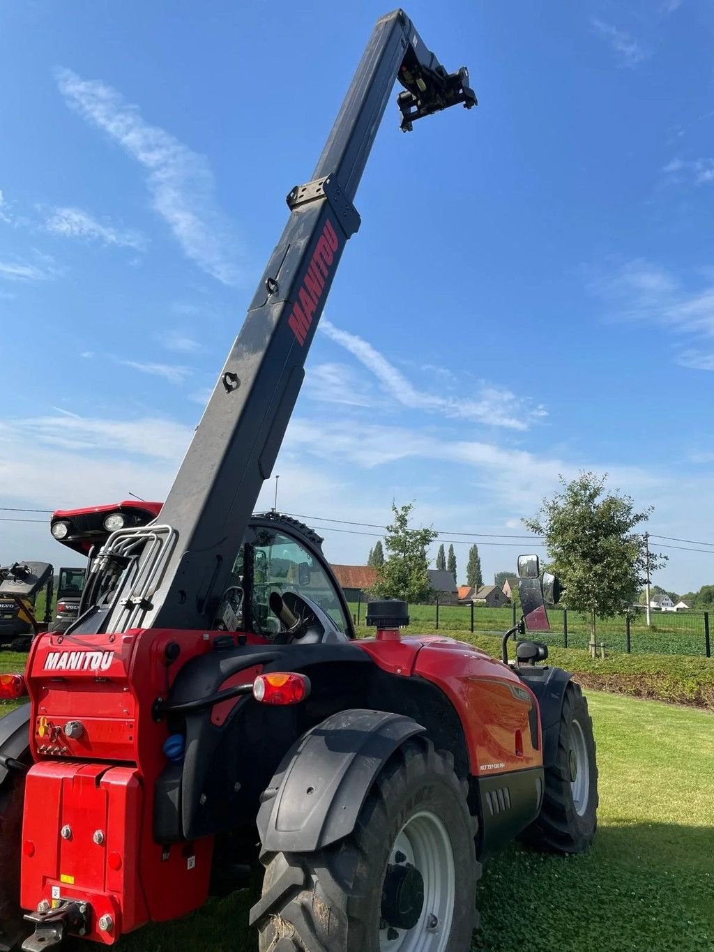 Teleskoplader of the type Manitou MLT 737.130PS, Gebrauchtmaschine in Wevelgem (Picture 2)