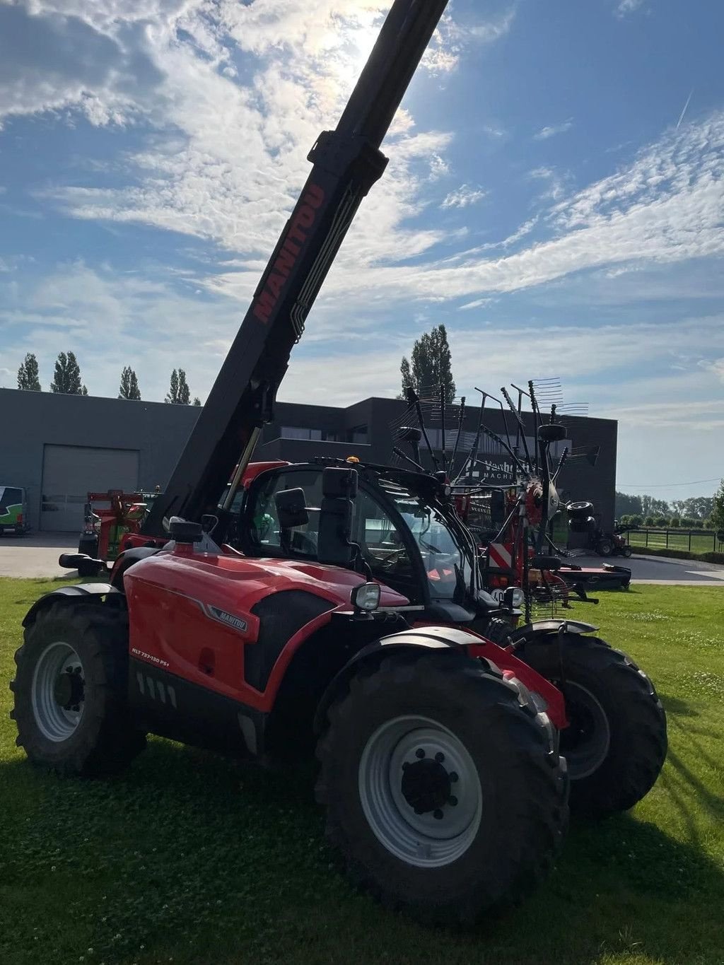 Teleskoplader des Typs Manitou MLT 737.130PS, Gebrauchtmaschine in Wevelgem (Bild 3)