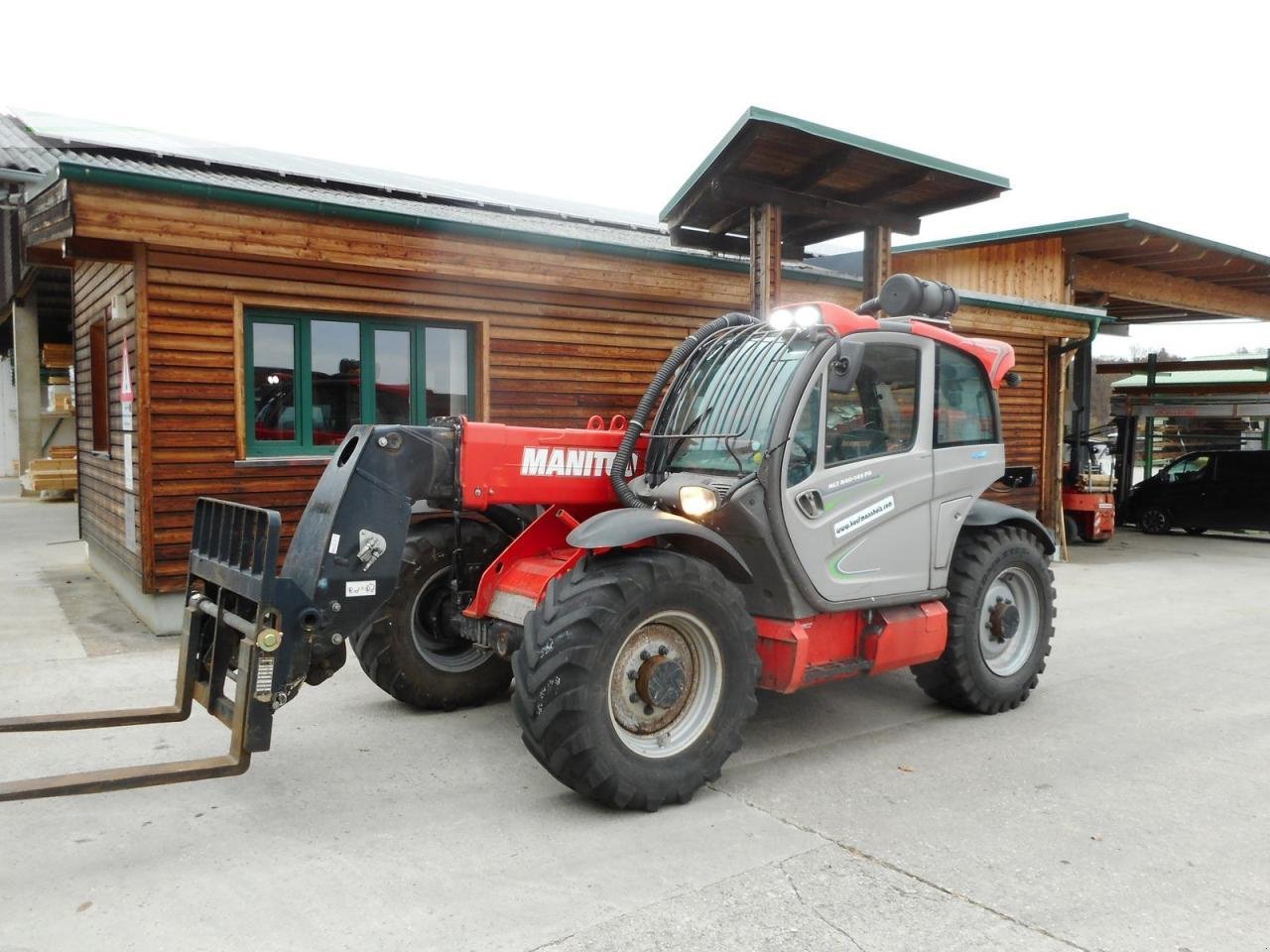 Teleskoplader des Typs Manitou mlt 840-145ps ( 8m 4t 145ps 40km/h ), Gebrauchtmaschine in ST. NIKOLAI/DR. (Bild 1)