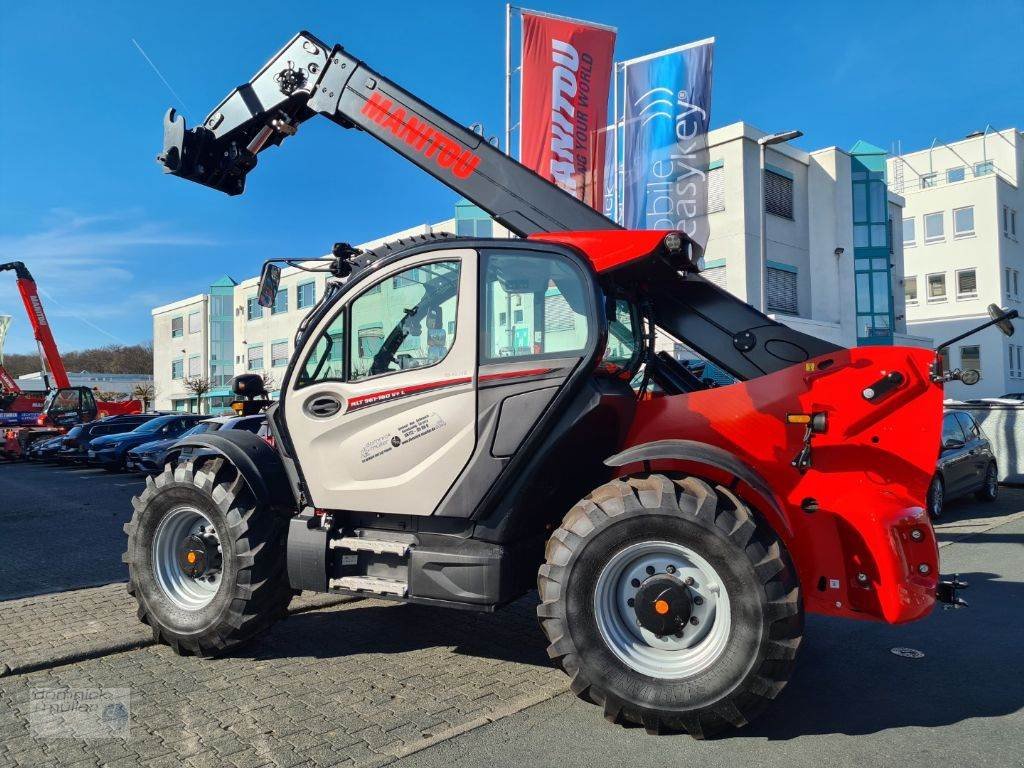 Teleskoplader of the type Manitou MLT 961-160V Elite, Gebrauchtmaschine in Friedrichsdorf (Picture 2)