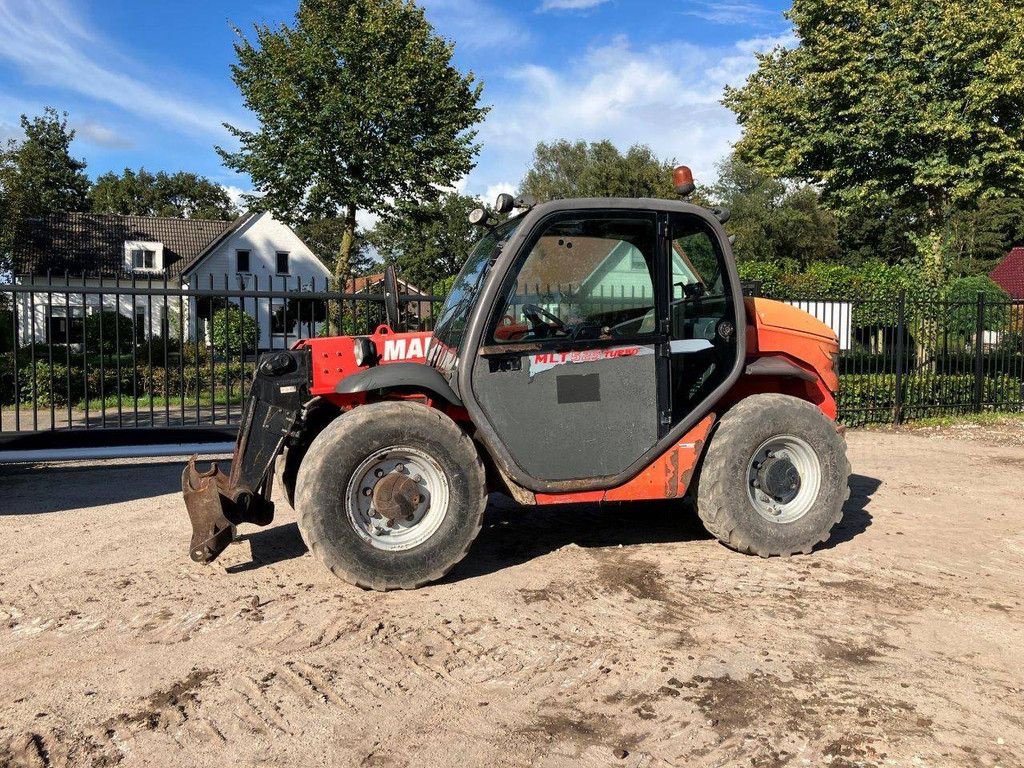 Teleskoplader del tipo Manitou MLT523T, Gebrauchtmaschine In Antwerpen (Immagine 1)