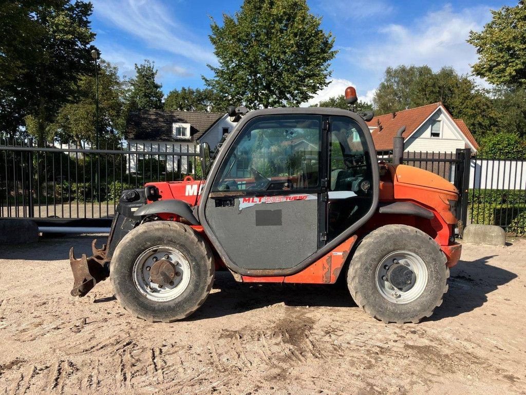 Teleskoplader van het type Manitou MLT523T, Gebrauchtmaschine in Antwerpen (Foto 2)