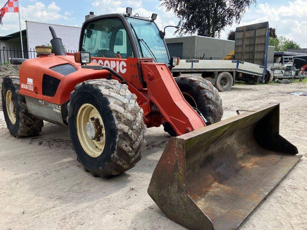 Teleskoplader van het type Manitou MLT633-120, Gebrauchtmaschine in Antwerpen (Foto 7)