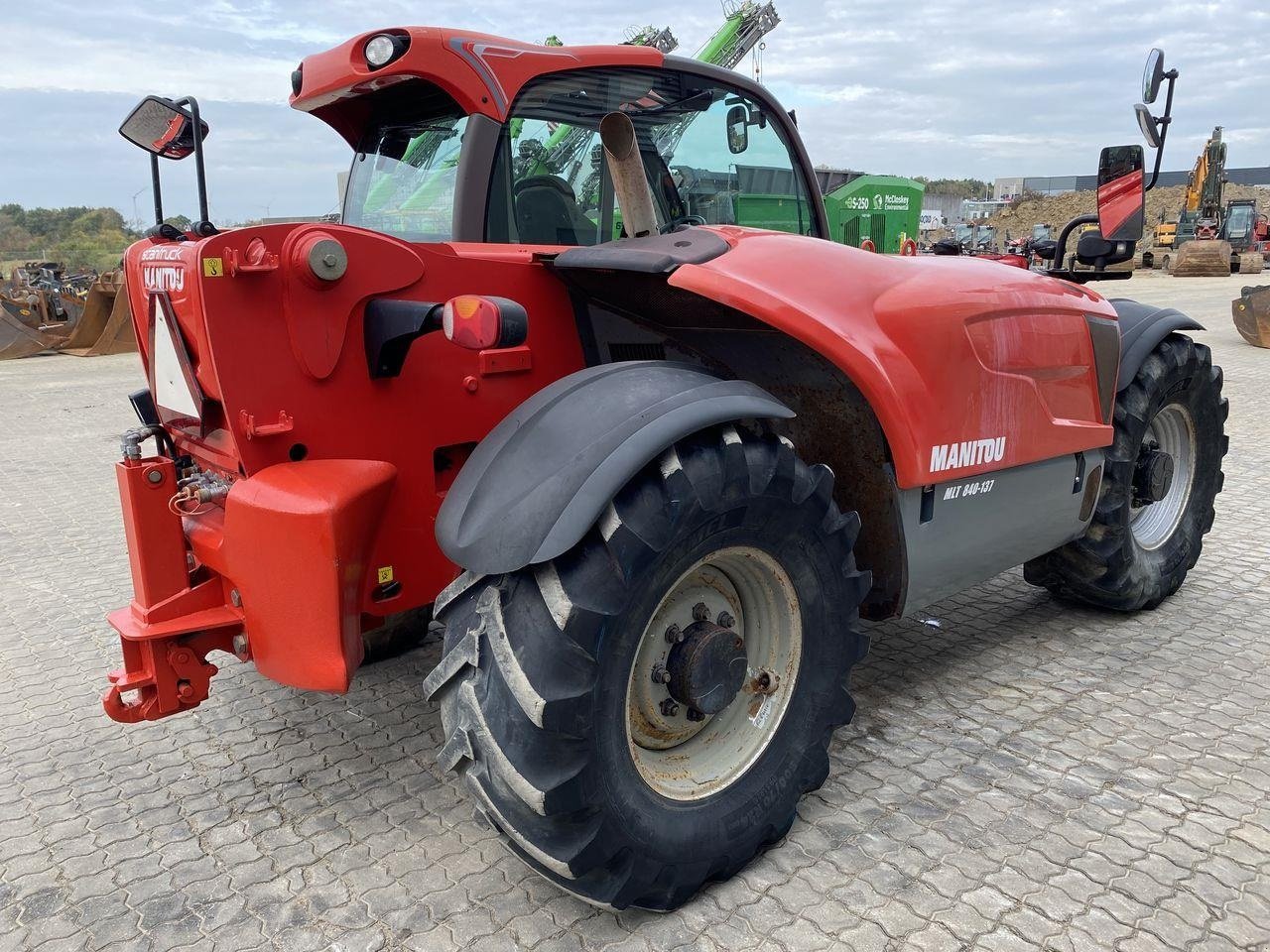 Teleskoplader of the type Manitou MLT840-137PS ELITE, Gebrauchtmaschine in Skive (Picture 4)