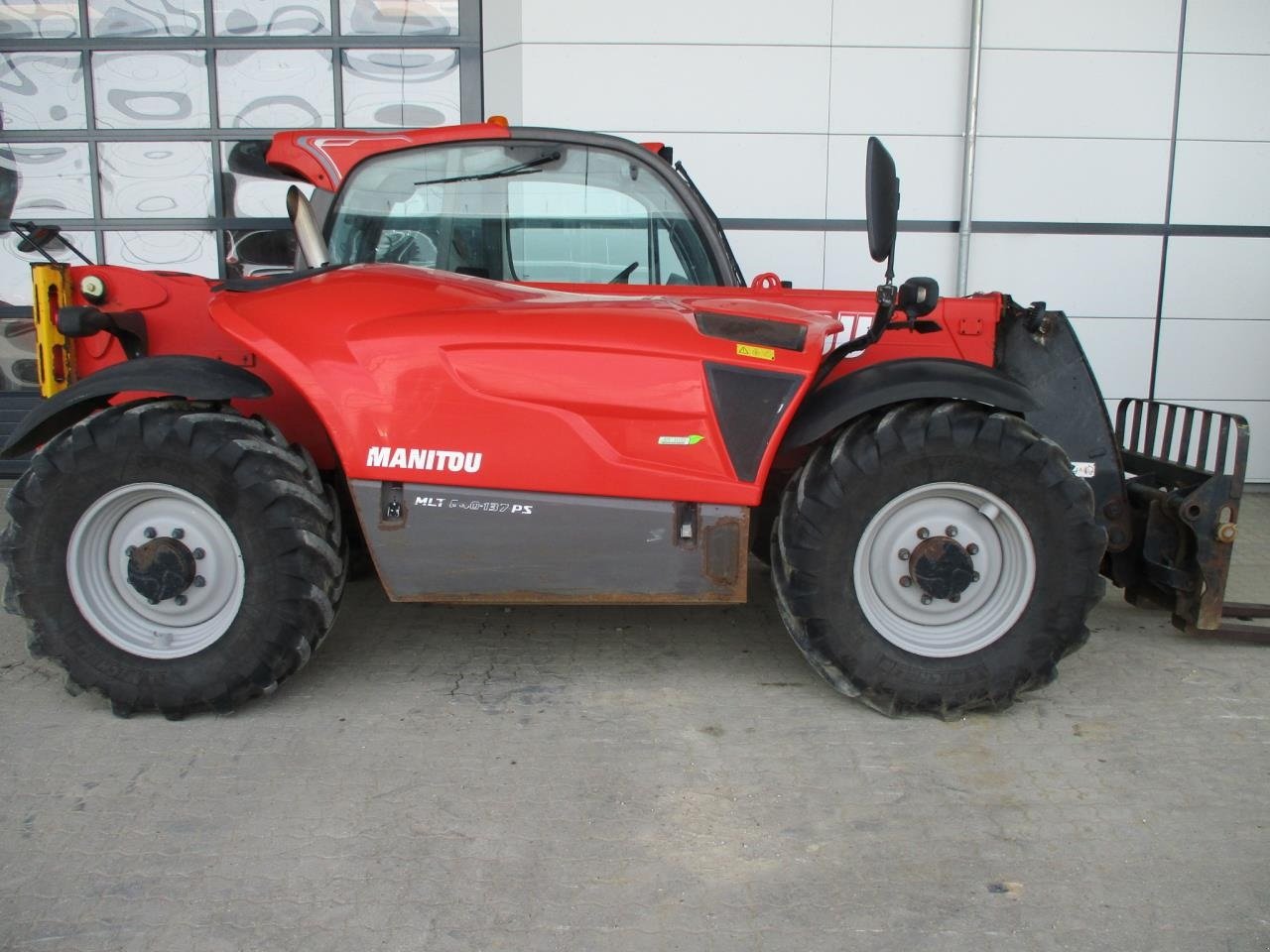 Teleskoplader du type Manitou MLT840, Gebrauchtmaschine en Skive (Photo 5)