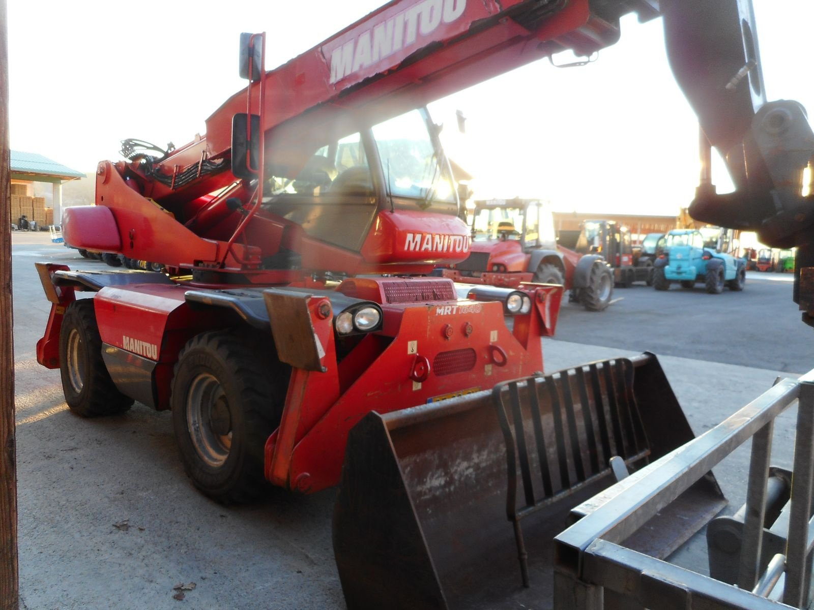 Teleskoplader Türe ait Manitou MRT 1640 EASY ROTO ( 6 Anbaugeräte und Funk ), Gebrauchtmaschine içinde St. Nikolai ob Draßling (resim 7)