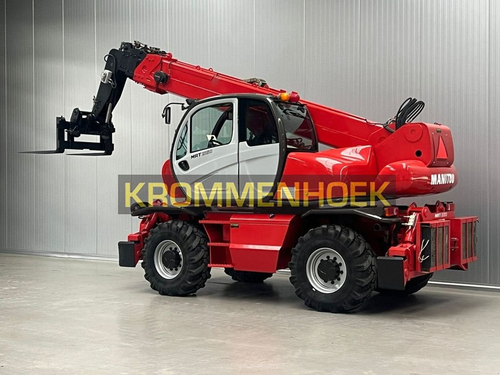 Teleskoplader des Typs Manitou MRT 2150 Privilege, Gebrauchtmaschine in Apeldoorn (Bild 3)