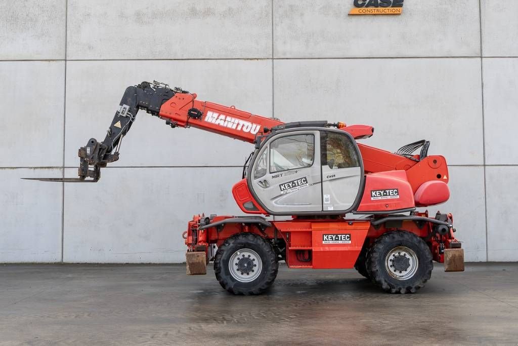 Teleskoplader от тип Manitou MRT 2150, Gebrauchtmaschine в Moerbeke (Снимка 4)