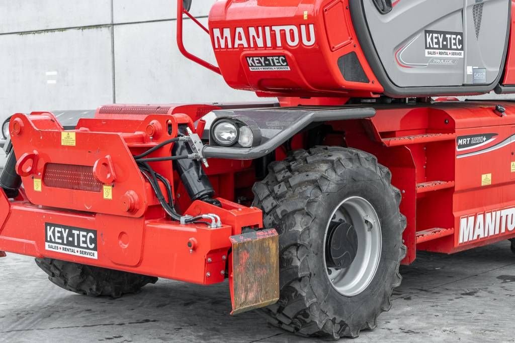 Teleskoplader типа Manitou MRT 2550+, Gebrauchtmaschine в Moerbeke (Фотография 10)