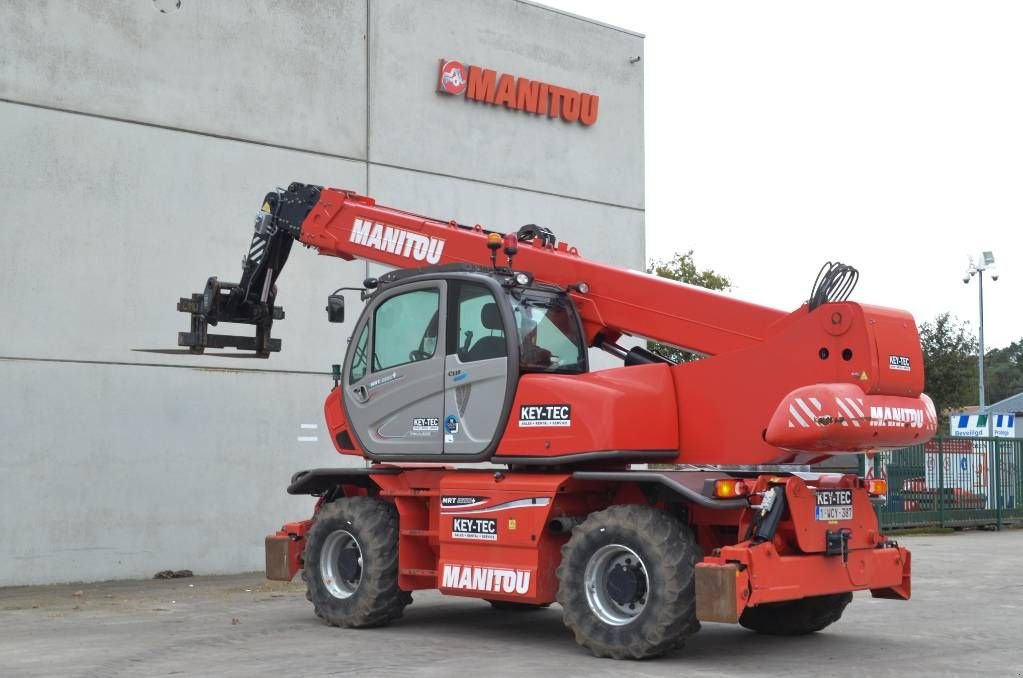 Teleskoplader от тип Manitou MRT 2550+ Privilege, Gebrauchtmaschine в Moerbeke (Снимка 7)