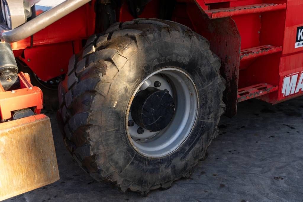 Teleskoplader tip Manitou MRT 2550, Gebrauchtmaschine in Moerbeke (Poză 9)