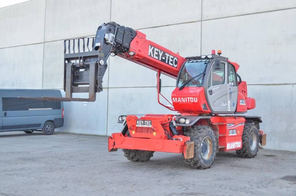 Teleskoplader от тип Manitou MRT 2550, Gebrauchtmaschine в Moerbeke (Снимка 2)