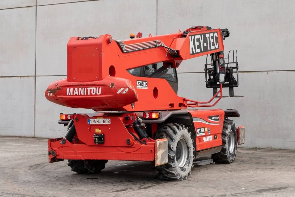 Teleskoplader от тип Manitou MRT 3050+, Gebrauchtmaschine в Moerbeke (Снимка 5)