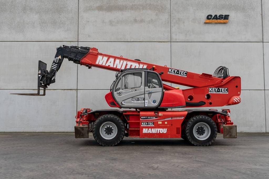 Teleskoplader van het type Manitou MRT 3255, Gebrauchtmaschine in Moerbeke (Foto 4)