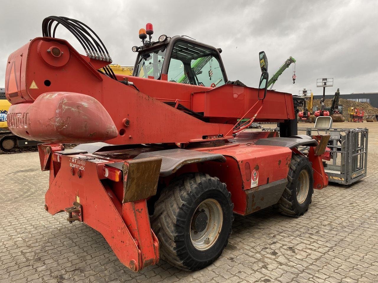 Teleskoplader of the type Manitou MRT1840 EASY, Gebrauchtmaschine in Skive (Picture 4)